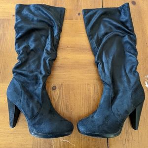 Suede boots